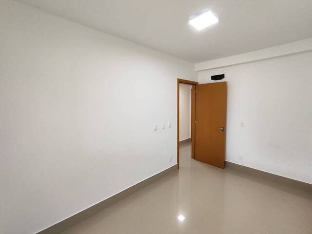 #25 - Casa para Venda em Cuiabá - MT